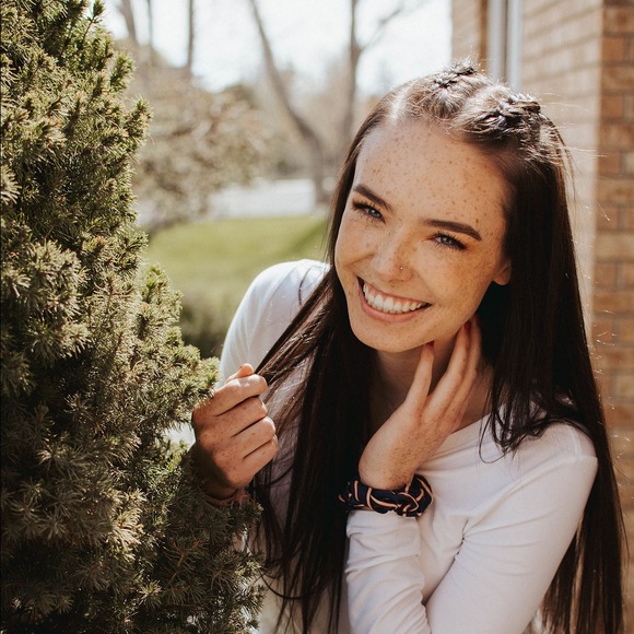 Meet the Posher Other - Meet your Posher, Maysie